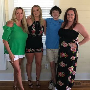 Meet your Posher, Bailey